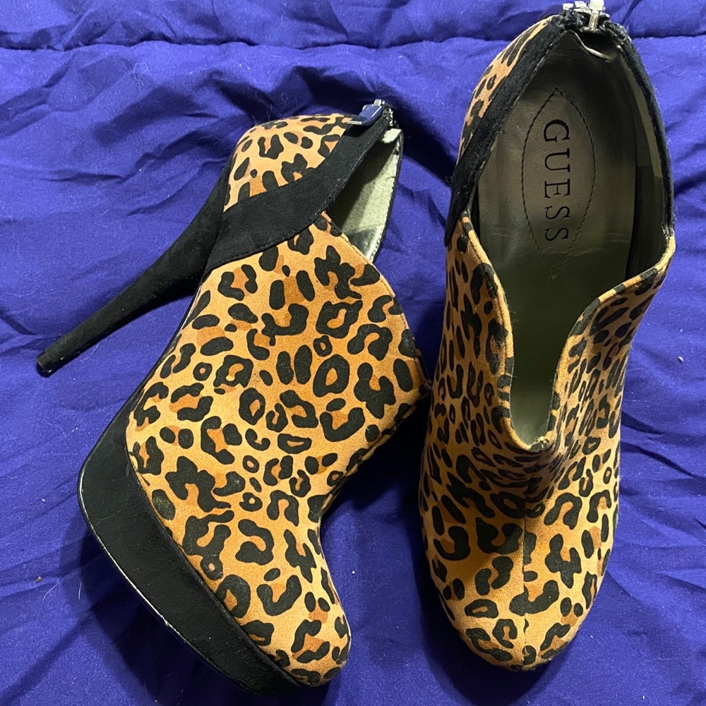 Stylish women’s shoes. Never worn.
